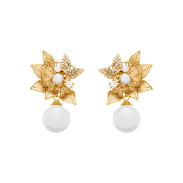 Brinco Dourado com Folhas em Zircônia e Pérolas